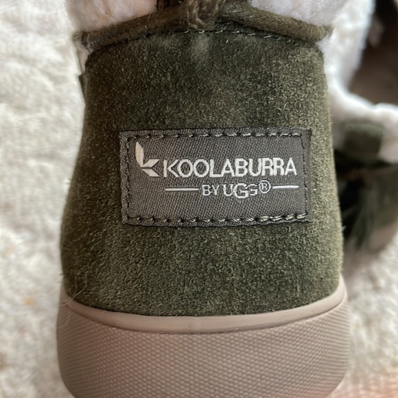 Koolaburra by Ugg short boots. Army green with white shearling tops & interior - Picture 5 of 7
